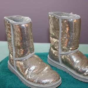 UGG Classic Short Sparkles Silver